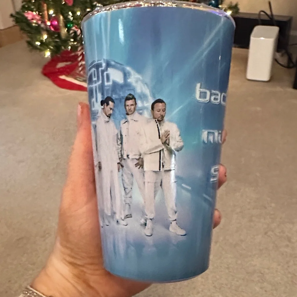 NEW Backstreet Boys Winter Into the Millennium Sphere Cup - Picture 5 of 11